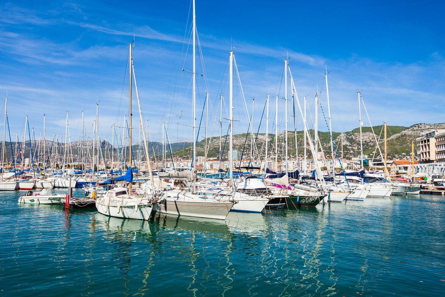 Visiter Toulon : sa rade, le musée national de la marine et sa rue des arts - 2026 - 12 - visiter toulon visiter toulon - Visiter Toulon : sa rade, le musée national de la marine et sa rue des arts - 2026 - 11