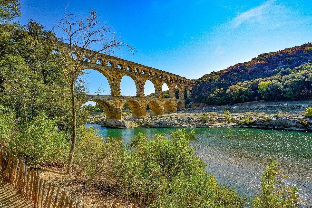 Visiter Nîmes : les incontournables à faire dans la ville des arènes - 2026 - 17 - visiter nimes Pont du gard