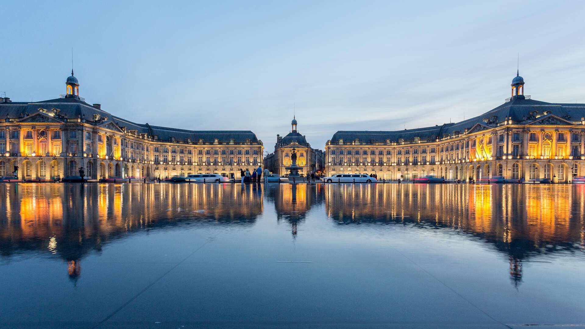 Guide to the best things to do in Bordeaux - 2026 - 3 - things to do in bordeaux Miroir d'eau Bordeaux