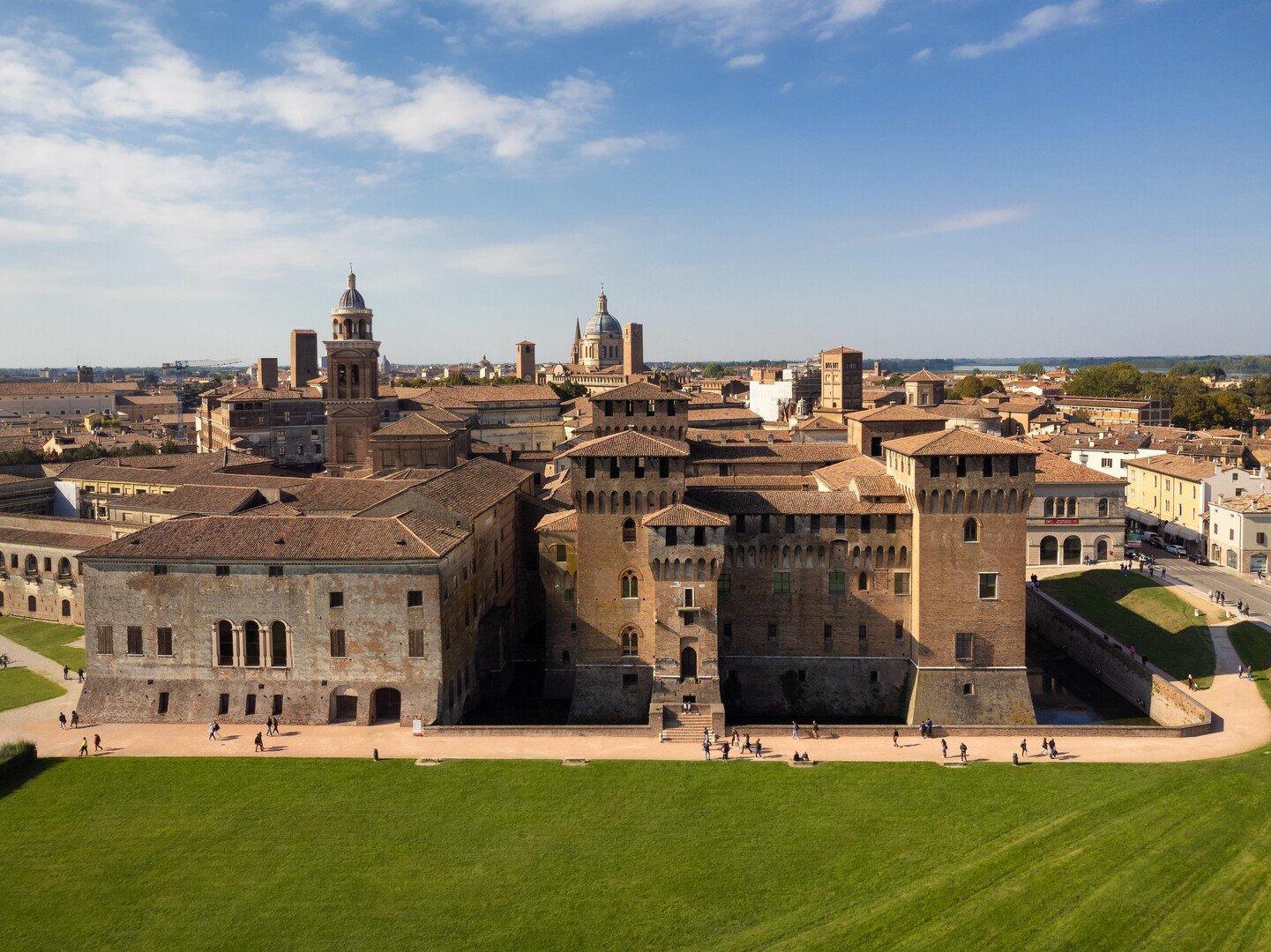 Cosa vedere a Mantova: migliori posti da visitare - 2026 - 5 - cosa vedere a mantova, cosa fare a mantova, visitare mantova cosa vedere a mantova, cosa fare a mantova, visitare mantova - Cosa vedere a Mantova: migliori posti da visitare - 2026 - 4