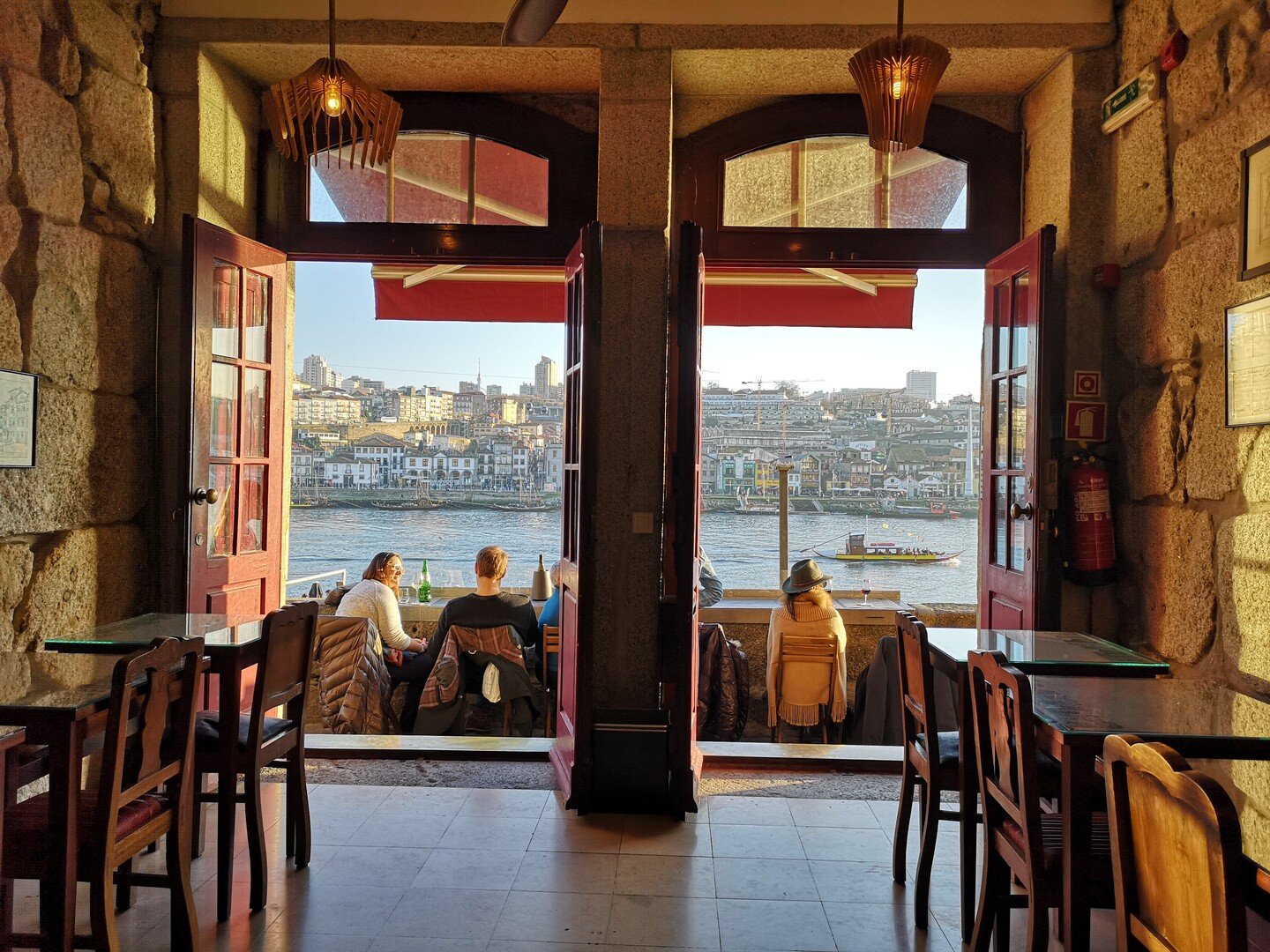 TOP 15 Meilleurs Bars à Vin Porto : Notre sélection - 2026 - 8 - bars a vin porto bars a vin porto - TOP 15 Meilleurs Bars à Vin Porto : Notre sélection - 2026 - 7