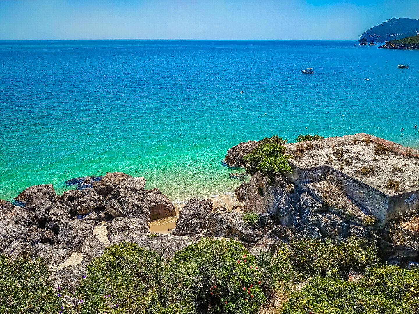 Portinho da Arrábida : Crique préservée au cœur du parc naturel - 2026 - 7 - portinho da arrabida portinho da arrabida - Portinho da Arrábida : Crique préservée au cœur du parc naturel - 2026 - 6