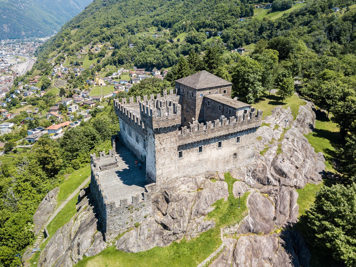 Que faire à Bellinzona : Trésor caché entre Alpes et Méditerranée - 2026 - 8 - Things to Do in Bellinzona Things to Do in Bellinzona - Que faire à Bellinzona : Trésor caché entre Alpes et Méditerranée - 2026 - 7