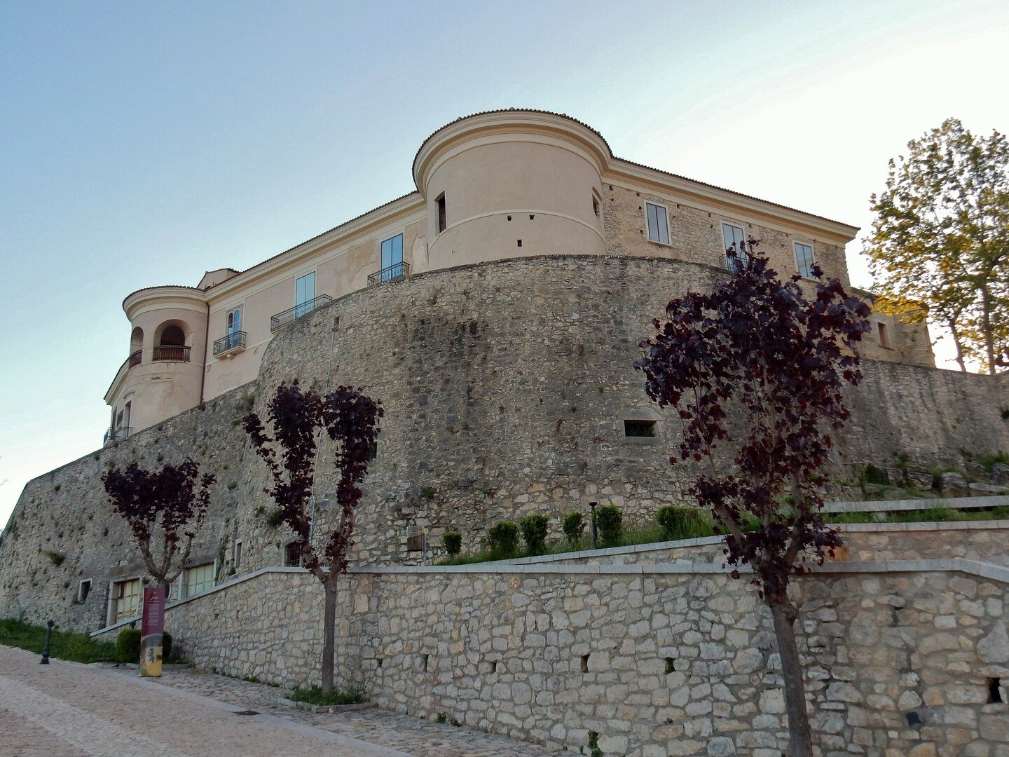 Visiter Avellino : Le cœur viticole et culturel de l’Irpinia en Italie - 2026 - 16 - avellino avellino - Visiter Avellino : Le cœur viticole et culturel de l’Irpinia en Italie - 2026 - 15